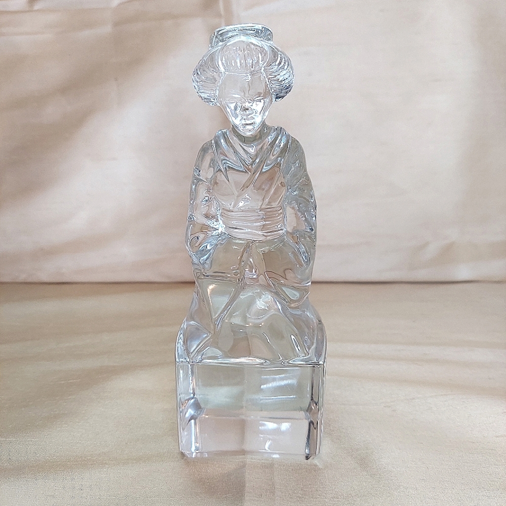 CRISTAL D'ARQUES - PARIS - Geisha Figurine